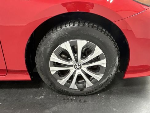 Used 2022 Toyota Prius Prime LE image 10