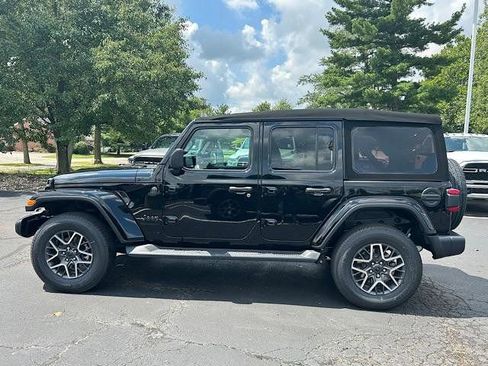 New 2025 Jeep Wrangler Unlimited Sahara AWD/4WD image 5