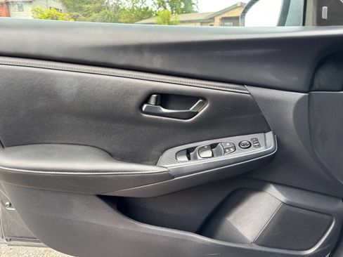 Used 2025 Nissan Sentra S FWD image 18