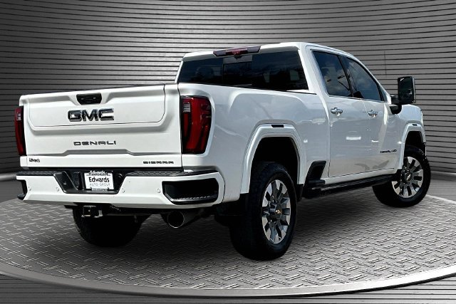 Used 2024 GMC Sierra 2500 Denali Ultimate AWD/4WD image 6
