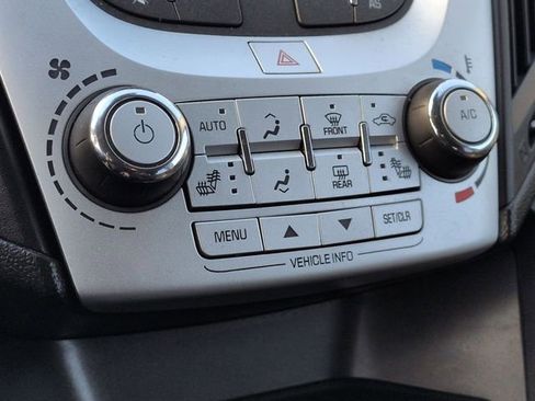 Used 2017 Chevrolet Equinox LT w/ Convenience Package image 19