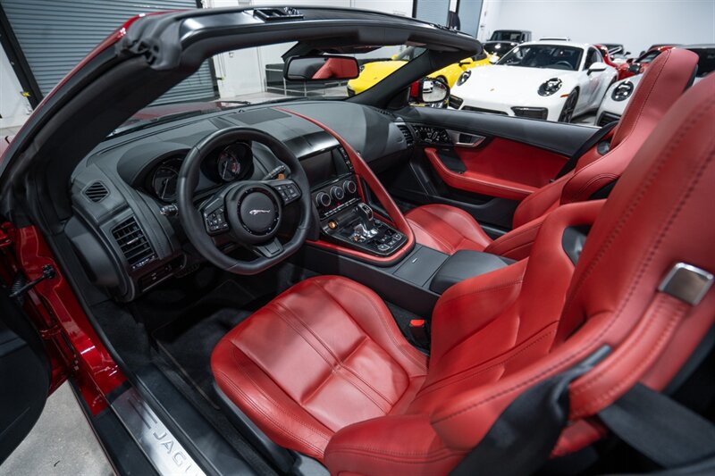 Used 2015 Jaguar F-TYPE S RWD image 22