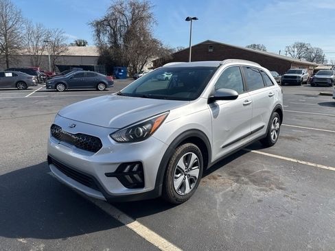 Used 2020 Kia Niro LX image 2