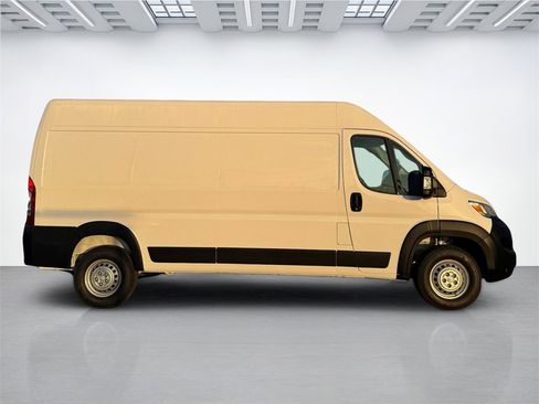 New 2026 RAM ProMaster 2500 w/ Convenience Group image 2