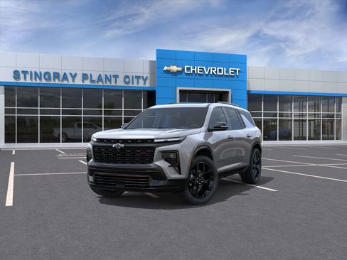 New 2026 Chevrolet Traverse RS w/ LPO, Floor Liner Package AWD/4WD image 8