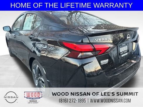 New 2025 Nissan Versa SR w/ Trunk Package image 5