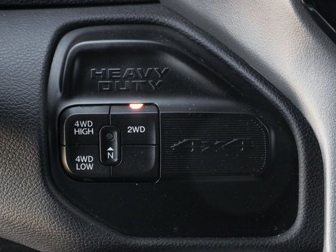 Used 2022 RAM 2500 Laramie w/ Night Edition image 32