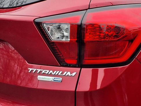 Used 2019 Ford Escape Titanium image 26