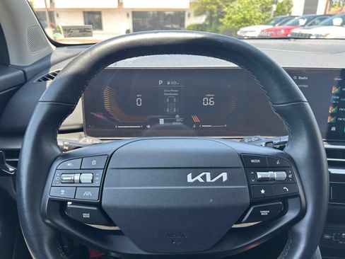 Used 2026 Kia Sportage LX AWD/4WD image 34