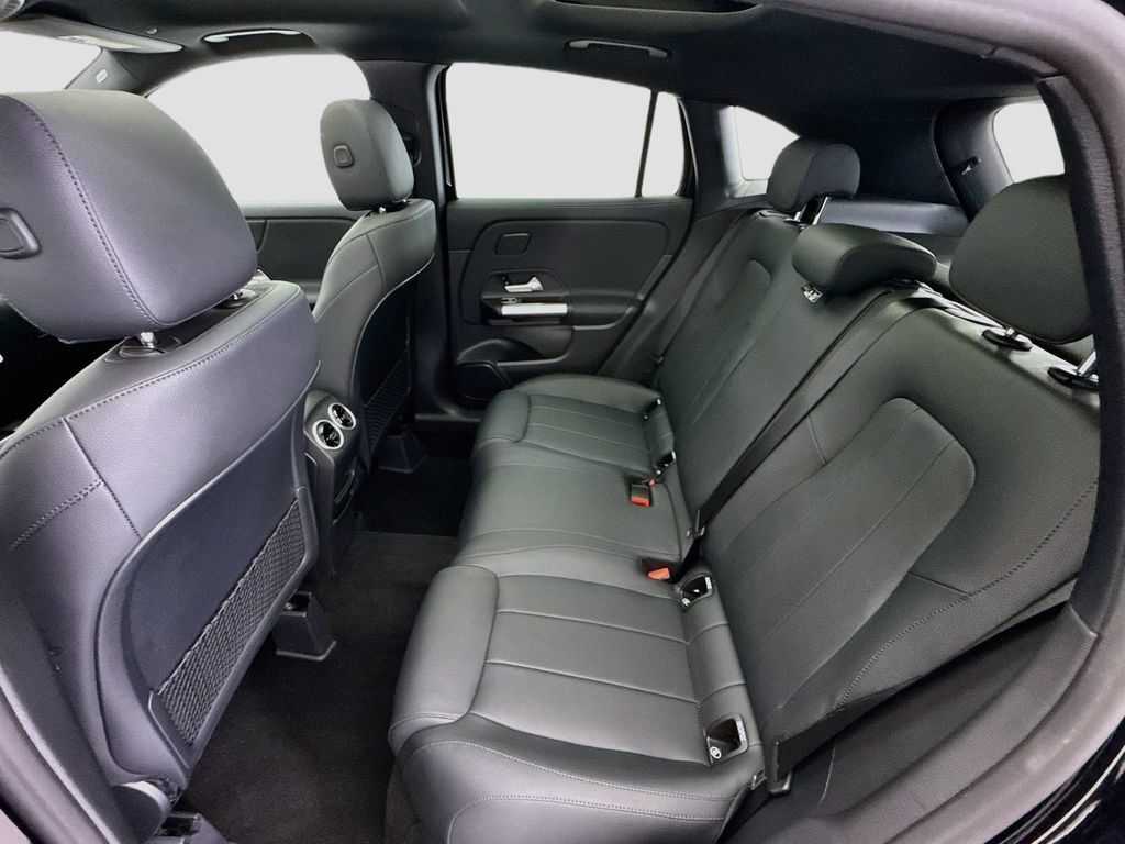 Used 2026 Mercedes-Benz GLA 250 image 19