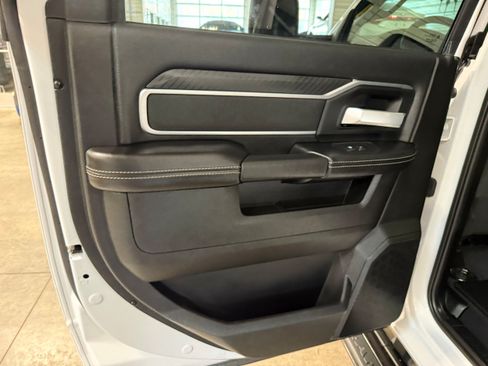 Certified 2025 RAM 2500 Big Horn AWD/4WD image 34