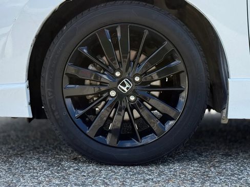 Used 2018 Honda Fit Sport image 29