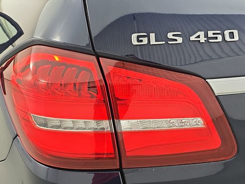 Used 2019 Mercedes-Benz GLS 450 4MATIC image 36