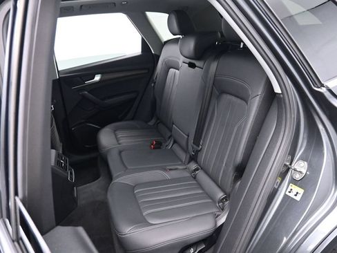 Used 2021 Audi Q5 e Premium Plus w/ Premium Plus Package AWD/4WD image 15
