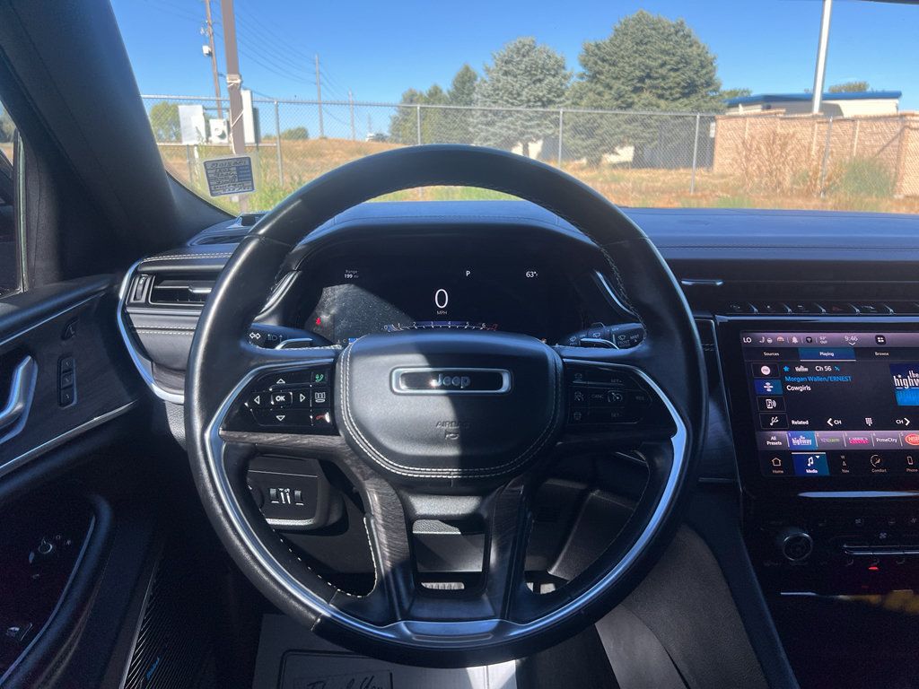 Used 2021 Jeep Grand Cherokee L Overland w/ Luxury Tech Group IV AWD/4WD image 11