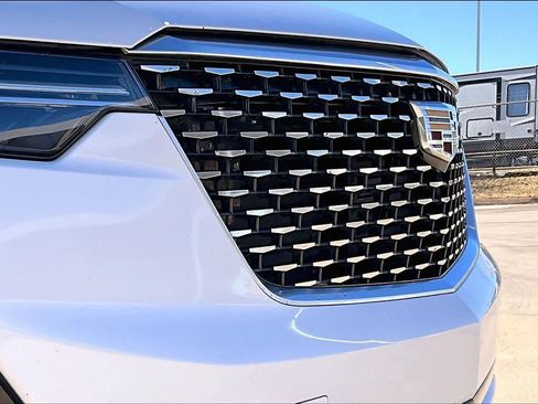 Used 2020 Cadillac XT6 Premium Luxury image 28