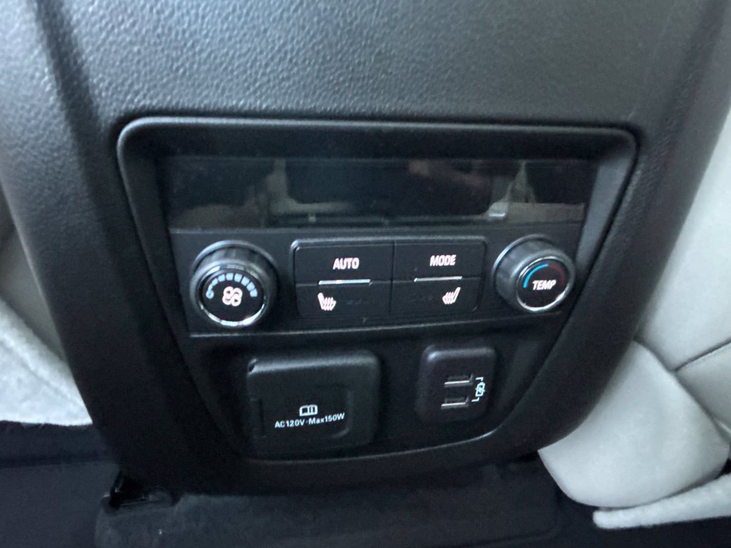 Used 2023 Buick Enclave Avenir w/ Avenir Technology Package FWD image 17