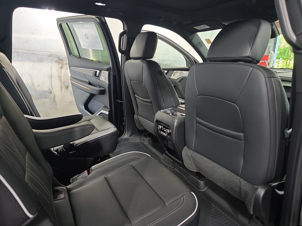 New 2026 Buick Enclave Avenir w/ Super Cruise Package AWD/4WD image 11