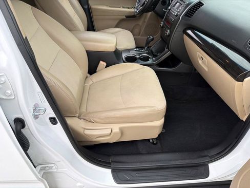 Used 2011 Kia Sorento EX FWD image 9