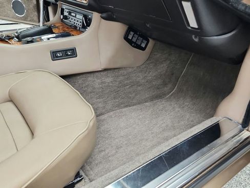 Used 1988 Jaguar XJS V12 Convertible image 27