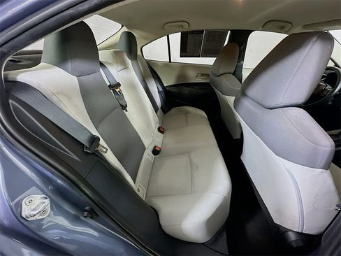 Used 2022 Toyota Corolla LE image 10