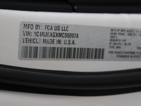 Used 2021 Jeep Grand Cherokee Laredo X image 42