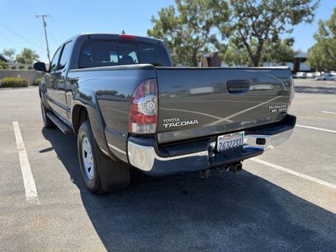Used 2015 Toyota Tacoma PreRunner w/ SR5 Package RWD image 5