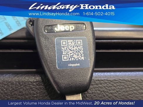 Used 2017 Jeep Wrangler Unlimited Sahara w/ Connectivity Group AWD/4WD image 23