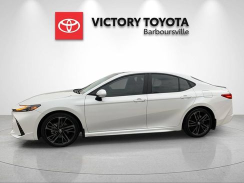 Used 2025 Toyota Camry XSE FWD image 2