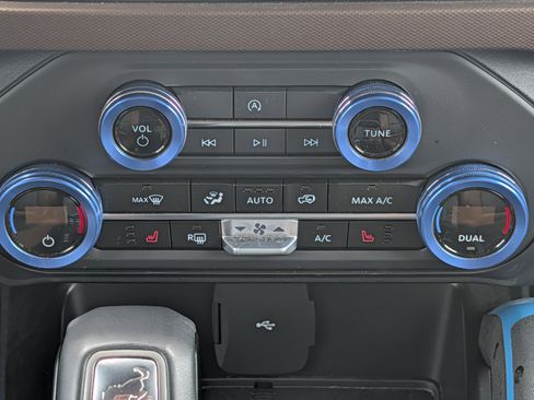 Used 2023 Ford Bronco Outer Banks AWD/4WD image 30