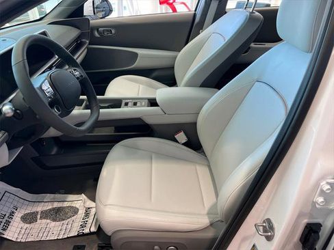 New 2025 Hyundai Ioniq 6 Limited image 9
