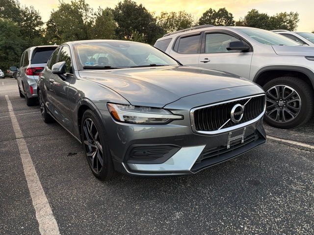 Used 2020 Volvo S60 T6 Momentum w/ Premium Package AWD/4WD image 1