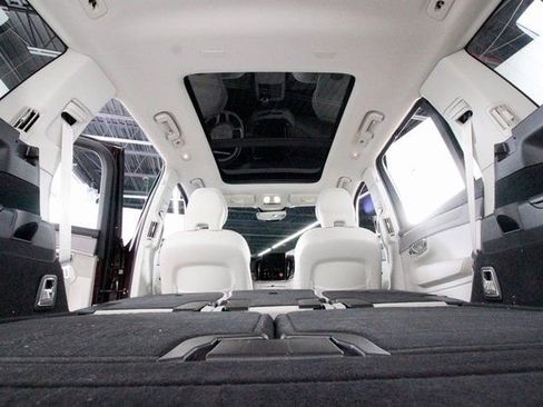 Used 2025 Volvo XC90 B6 Ultra w/ Protection Package image 33