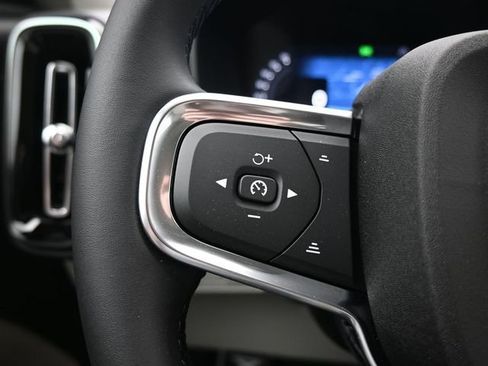 New 2026 Volvo XC40 B5 Ultra w/ Protection Package Premier image 25