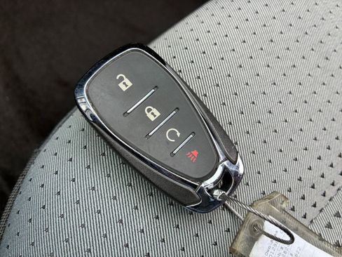 Used 2025 Chevrolet Trax LT w/ LT Convenience Package image 23