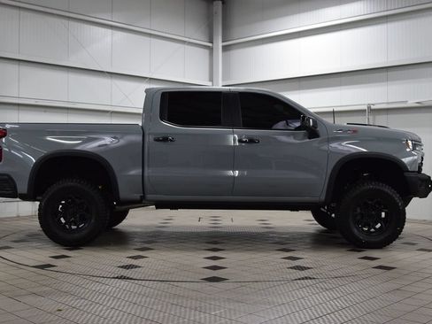 Used 2024 Chevrolet Silverado 1500 ZR2 w/ ZR2 Bison Edition AWD/4WD image 9
