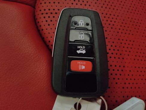 Used 2018 Toyota Camry XSE w/ Driver Assist Package image 32