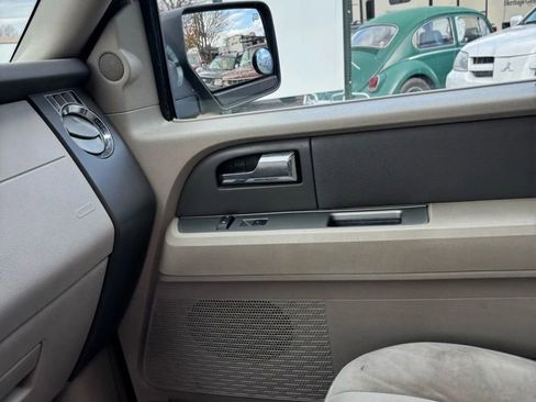 Used 2008 Ford Expedition XLT image 41