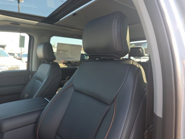 New 2026 Ford F350 Lariat w/ Black Appearance Package AWD/4WD image 17