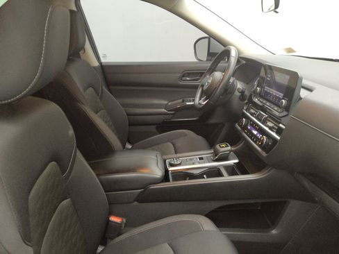 Used 2023 Nissan Pathfinder SV AWD/4WD image 21