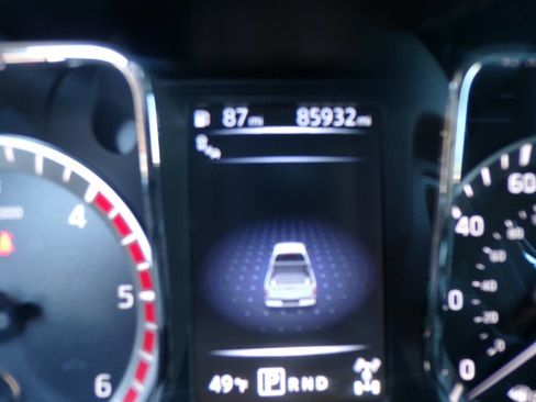 Used 2018 Nissan Titan SL w/ Midnight Edition image 14