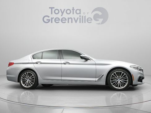 Used 2017 BMW 540i RWD image 17