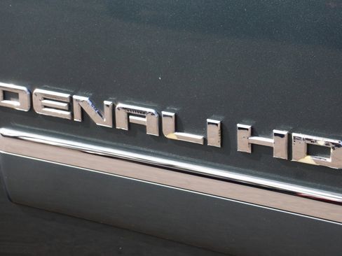 Used 2011 GMC Sierra 2500 Denali image 46