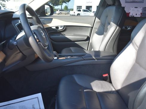 Used 2024 Volvo XC90 T8 Plus w/ Protection Package Premier AWD/4WD image 15