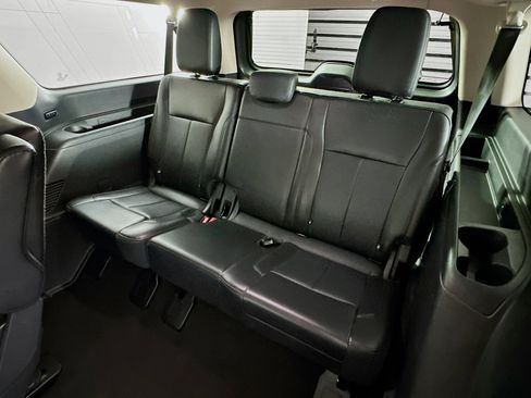 Used 2024 Ford Expedition Max XLT image 29