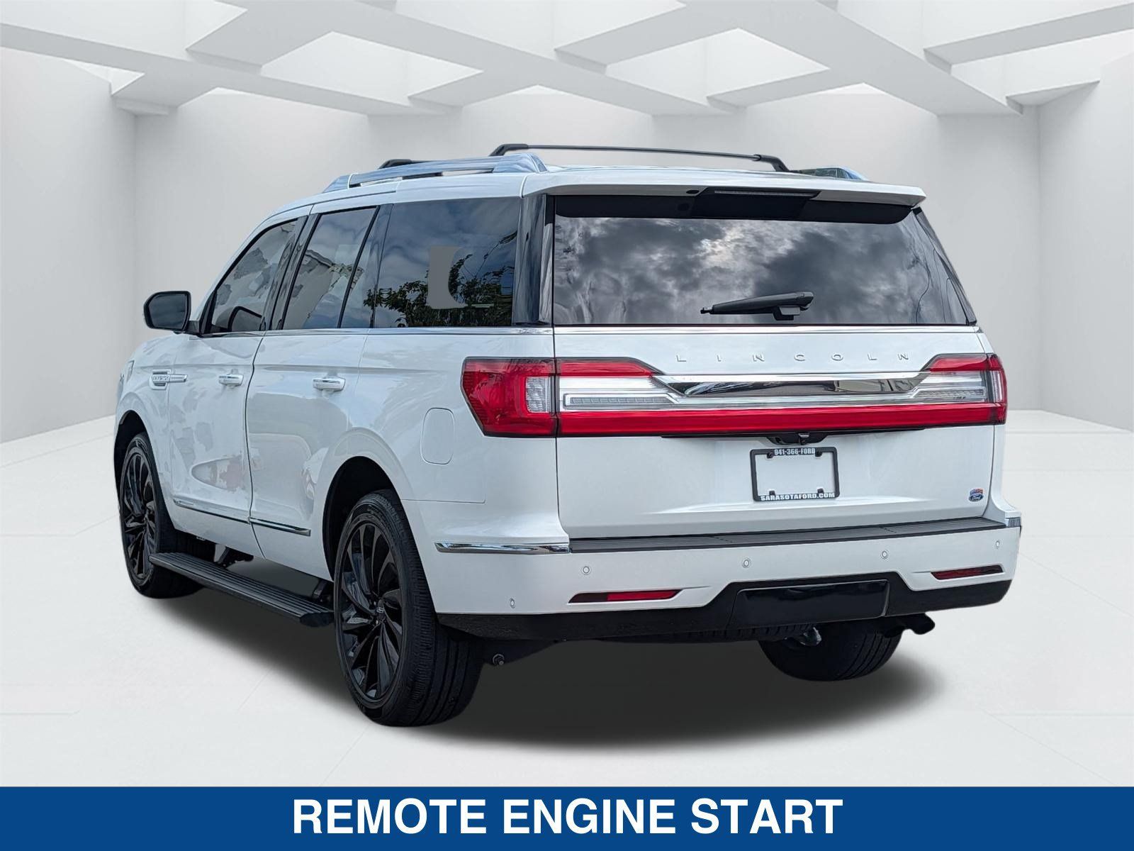 Used 2021 Lincoln Navigator Reserve AWD/4WD image 7