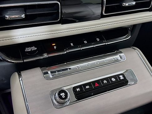 Used 2025 Lincoln Aviator Reserve w/ Equipment Group 201A image 19