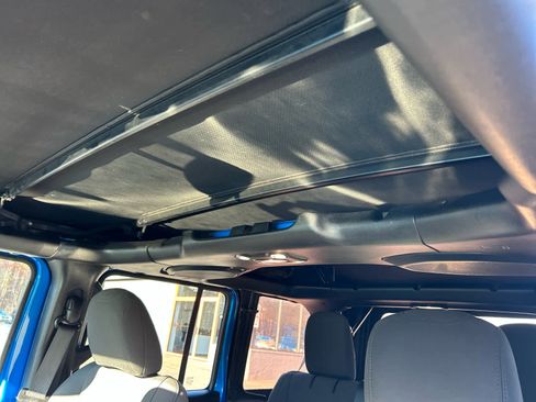 Used 2021 Jeep Wrangler Unlimited Sport image 34