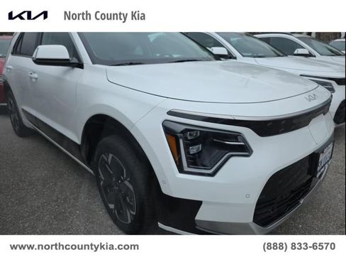 Used 2024 Kia Niro Wave FWD image 1