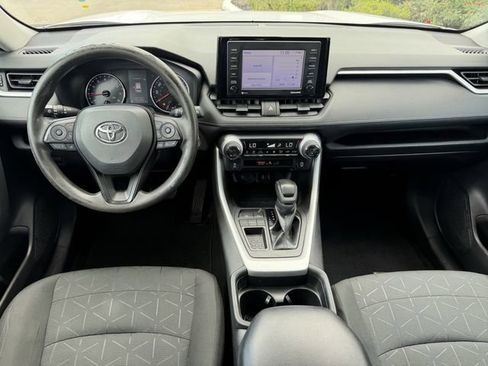 Used 2021 Toyota RAV4 XLE FWD image 9